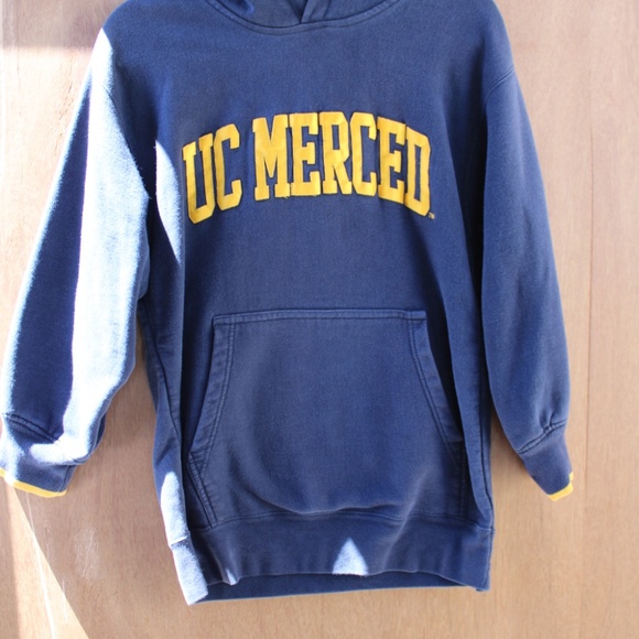 UC Merced Hoodie Sweatshirt Large Dark Blue Gold Letters College University Pull - Picture 2 of 2